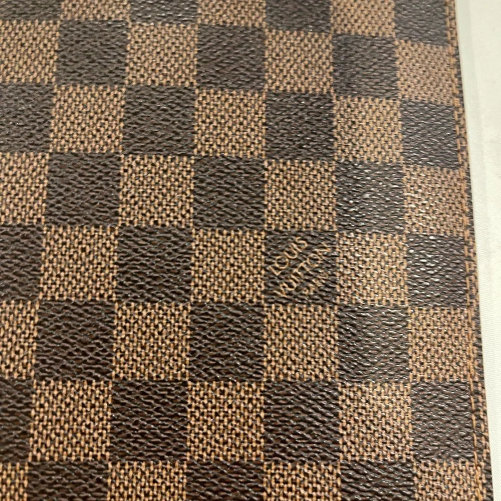Louis Vuitton Checkered Clutch‎